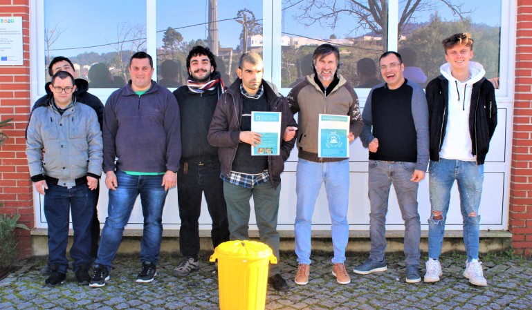 Casa da Juventude de Amarante entrega minhocário ao CACI da Cercimarante 